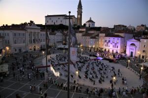 Praznik s Tartinijem in Orkestrom Slovenske vojske na Tartinijevem trgu 5